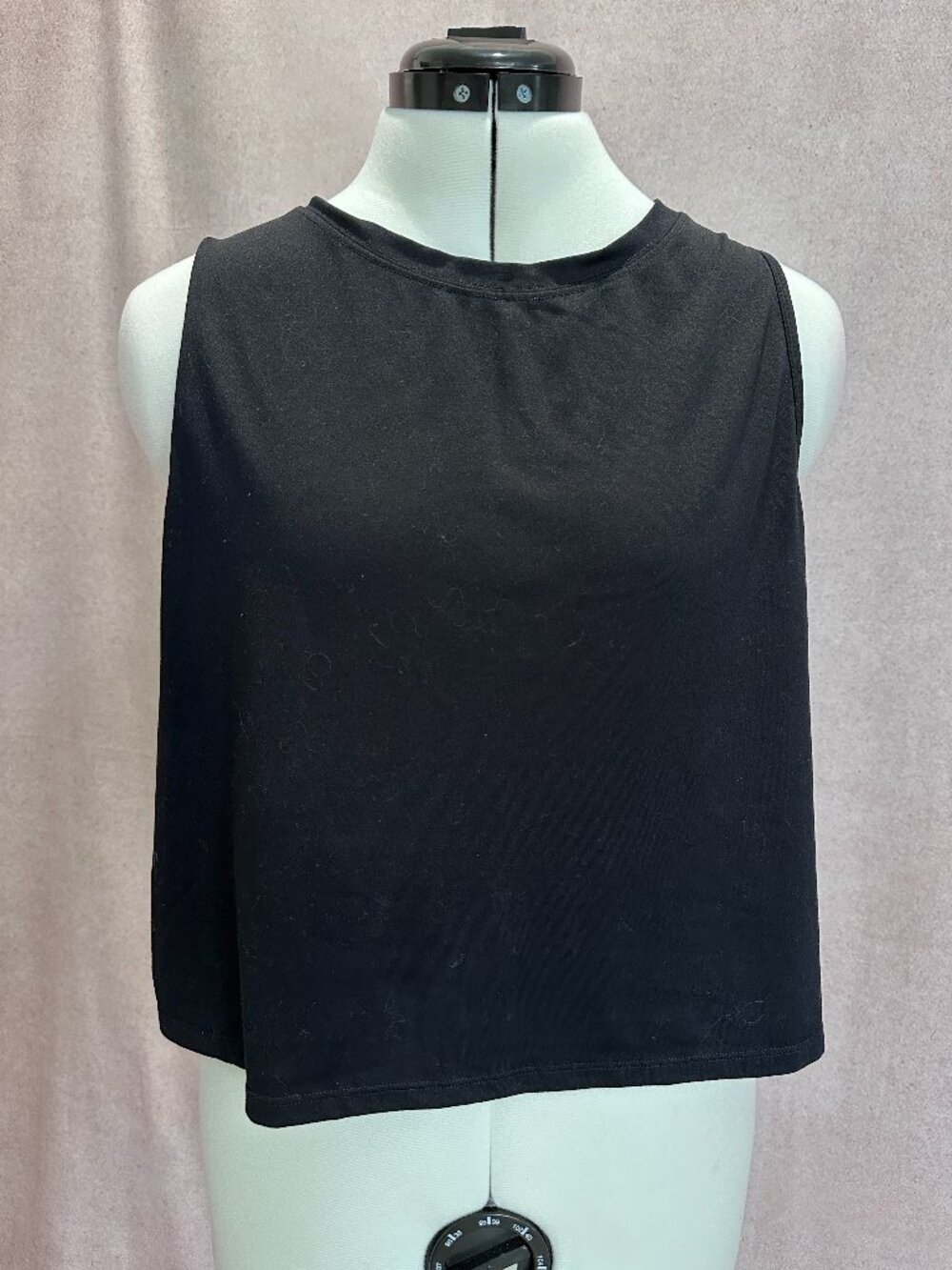 Fabletics Whisper Muscle Tank, Black, L